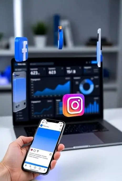 Mano sosteniendo un smartphone con Instagram abierto frente a una laptop con panel de analítica digital y métricas de redes sociales, representando marketing digital, gestión de redes sociales y análisis de datos.